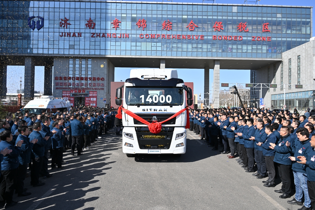 谭旭光：中国重汽再次刷新全球重卡行业出口新纪录！